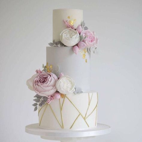 Wedding Cakes Pastel Wedding Cakes, Pastel Wedding Decorations, Wedding Cake Peonies, Modern Cakes, Gorgeous Wedding Cake, Peony Wedding, Engagement Cakes, Modern Wedding Cake, Gold Wedding Cake