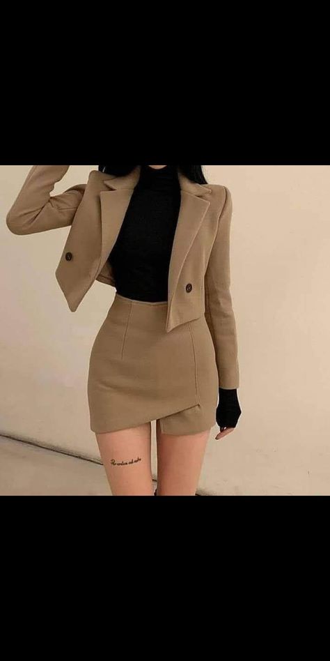 Rok Mini, Woman Suit Fashion, Korean Fashion Dress, Classy Work Outfits, Fashionista Clothes, Stylish Dresses For Girls, Interview Outfit, Fashion Attire, Looks Chic