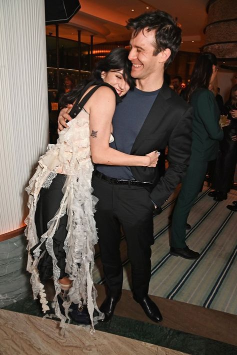 Benedict Bridgerton, Luke Thompson, Gossip News, Star Party, Runway Trends, Relationship Status, Musical Movies, Teenage Dream, Young And Beautiful