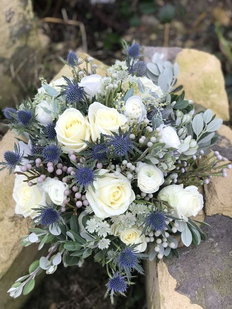 Fall Blue Wedding, Scottish Wedding Dresses, Thistle Bouquet, Wedding Color Schemes Blue, Thistle Wedding, Christmas Wedding Inspiration, Bridal Bouquet Summer, Fall Wedding Color Schemes, Vintage Wedding Table