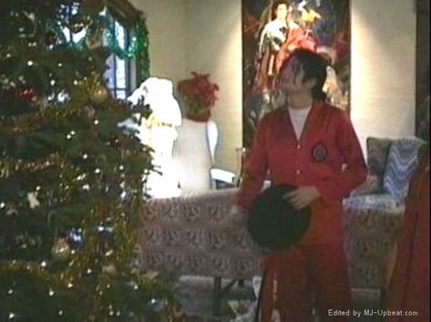 Michael's first Christmas Michael Jackson Christmas, Michael Jackson House, Michael Jackson One, Michael Jackson Dance, Michael Jackson Wallpaper, Mad World, Michael Jackson Pics, King Of Music, Jackson Family