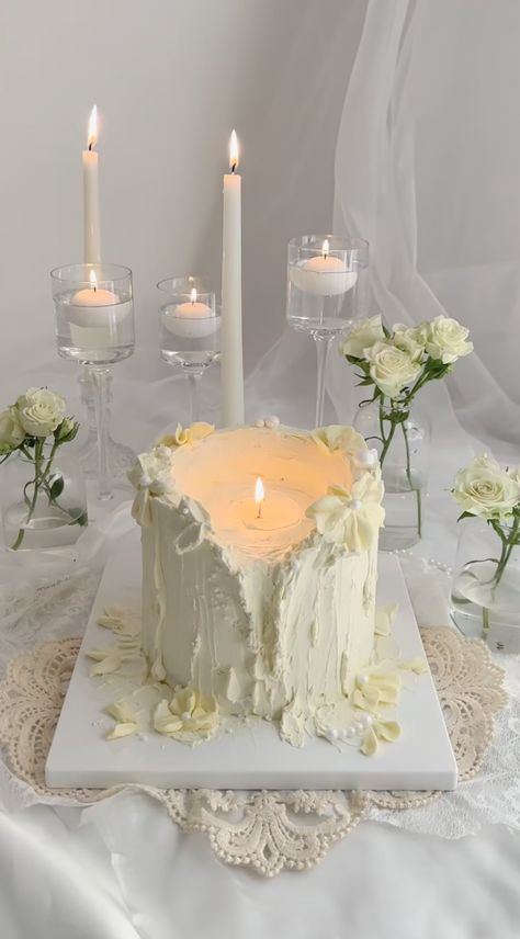 Minimal Frosting Cake, Candle Cake Aesthetic, Dainty Cakes Aesthetic, Ethereal Cake Design, Desserts For Engagement Party, Shot Cake Ideas, Candle Cake Design, Rustic Sheet Cake, Cake With Baby Breath Flowers