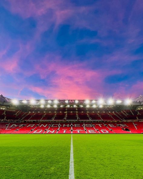 Manchester United Man United Stadium, Old Trafford Stadium Wallpapers, Old Trafford Wallpapers, Manchester United Line Up, Poster Bola, Manchester United Stadium, Old Trafford Stadium, Background Designer, Manchester United Old Trafford