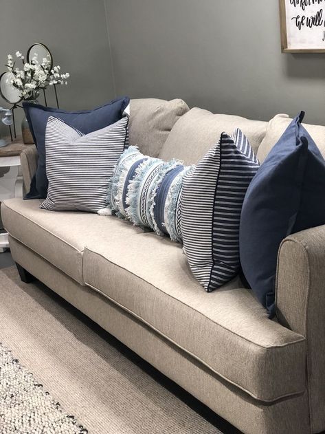 Cream Couch Navy Pillows, Grey Living Room With Cream Sofa, Cream Couch With Blue Pillows, Navy Throw Pillows Living Room, Navy Pillows On Couch, Beige Sofas Ideas Living Room, Cream Sofa Cushion Ideas, Blue Pillows On Couch, Blue And Cream Living Room