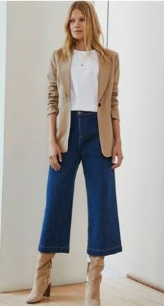 Cropped Jeans Outfit, Wide Leg Jeans Outfit, Jeans Cropped, Jeans Outfits, Outfit Jeans, Wide Leg Cropped Pants, Jeans Outfit, Premium Denim, Jean Outfits