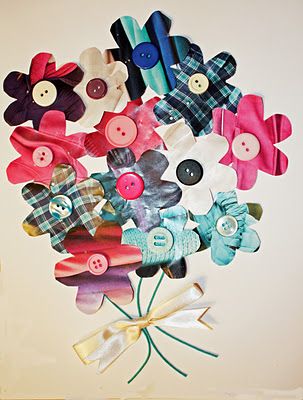 Craft and Other Activities for the Elderly: Make a Junk-Mail Flower Collage! Craft Ideas For Seniors, Seniors Activities, Elderly Crafts, Nursing Home Crafts, Ideas For Seniors, Craft Ideas For Adults, Free Christmas Crafts, Arts And Crafts For Teens, Elderly Activities