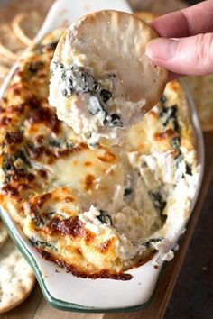 Spinach and Artichoke Goat Cheese Dip Goat Cheese Dip, Spinach And Artichoke Dip, Goat Cheese Recipes, Cheesecake Dip, Easy Pie, Tailgate Food, Smitten Kitchen, Juice Recipe, Spinach Dip