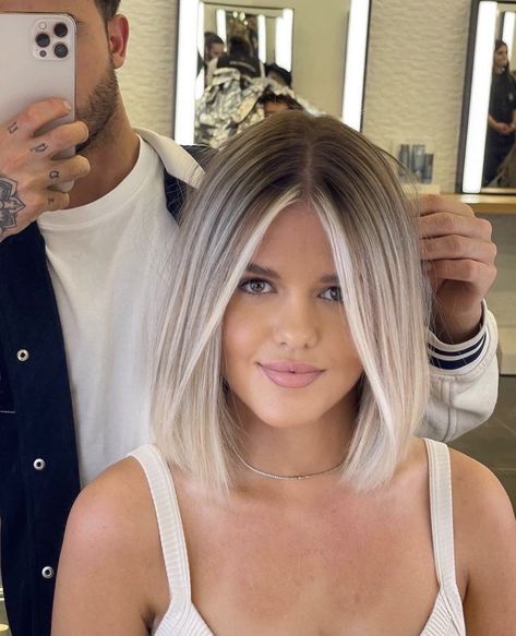 Sombre Hair, Ice Blonde Hair, Blonde Hair Transformations, Icy Blonde Hair, Silver Blonde Hair, Short Ombre Hair, Blonde Bob Hairstyles, Lob Haircut, Balayage Hair Blonde