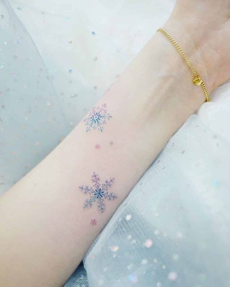 Simple and Meaningful Snowflake Tattoos Small Snowflake Tattoo, Best Thigh Tattoos, Snowflake Tattoos, Thigh Tattoos For Women, Snowflake Tattoo, Snow Tattoo, Side Thigh Tattoos, Snow Flake Tattoo, Belly Tattoos