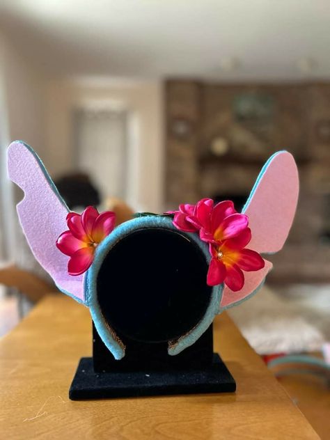 Stitch Costume Diy, Stitch Halloween Costume, Stitch Costume, Stitch Ears, Diy Disney Ears, Disney Ears Headband, Lilo And Stitch Ohana, Diy Tutu, Hawaii Party