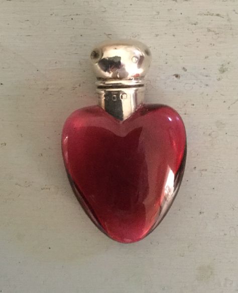 Heart Shaped Bottle, Bell Chimes, Heart Bottle, Vintage Perfumes, Robin Redbreast, Perfume Bottle Design, Perfume Bottle Art, Love Heart Images, Cool Shapes