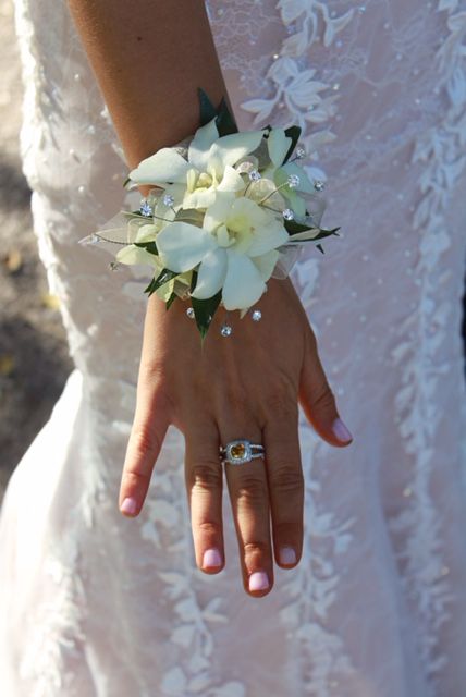 White Flower Corsage Prom, Orchid Wrist Corsage Prom, Dainty Corsage Prom, Flowers For Corsage, Lily Corsage Prom, Mother Corsage Wedding Wristlets, White Mother Of The Bride Corsage, White Flower Corsages, White Flower Corsage And Boutonniere