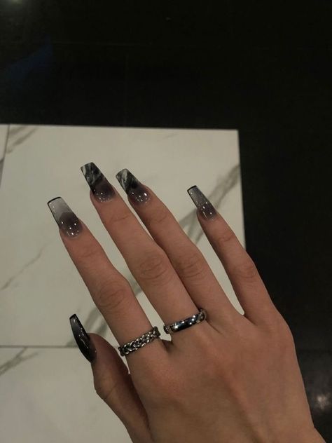 Nails Gray, Black Marble Nails, Nails Sparkly, Black Ombre Nails, Black Coffin Nails, Nail Looks, Nails Silver, Black Acrylic Nails, Homecoming Nails Acrylic