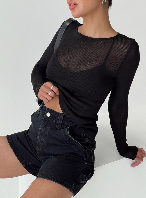 Pratt Long Sleeve Top Black One Sleeve Top Outfit Night, Long Sleeve Black Mesh Top, Black And White Edgy Outfits, Cold Fits Streetwear, Black Lace Top Outfit Night, Black Long Sleeve Graphic Tee, Rock Fashion Style Women, Comfy Bar Outfit, Casual Night Out Outfit Fall