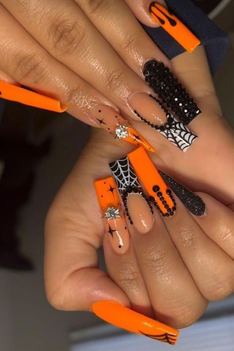 Bougie Halloween Nails, Halloween Nails Acrylic Orange, Nails Idea Halloween, Halloween Coffin Shaped Nails, Halloween Rhinestone Nails, Halloween Acyrilics Nails, Halloween Nails Inspiration, Orange Halloween Nail Designs, Halloween Nails Acrylic Square