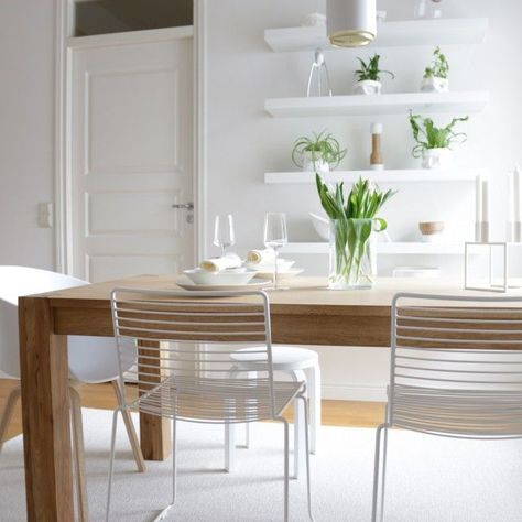 Serene space. Hay Hee & Hay AAC22. Hay Hee Dining Chair, Wall Paint Colours, Exterior Wall Paint, Wood Deco, Scandinavian Dining Room, Home Paint Color, Home Paint, Paint Color Ideas, Interior Wall Paint