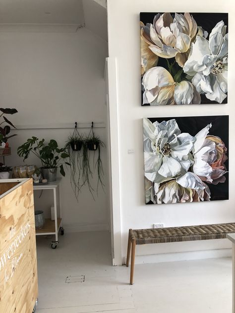 Two Paintings That Go Together, Art Wishlist, Two Paintings, Inspiring Artists, Flowers Paintings, Nature Art Drawings, Macro Flower, Flower Painting Canvas, Flower Inspiration