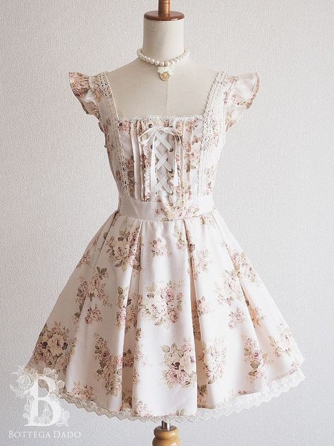 LIZ LISA🌹Apron Lace-up JSK Jumper Dress Floral LARME Hime New Look Ideas, Country Dress, Vintage Meets Modern, Classic Lifestyle, Harajuku Girls, Aesthetic Dress, Liz Lisa, Beauty Dress, Kawaii Clothes