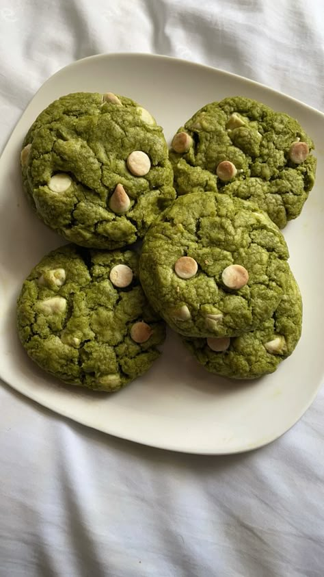 Green Cookies Aesthetic, Green Baking Aesthetic, Matcha Cookies Aesthetic, Matcha Cake Aesthetic, Match Cookies, Green Mochi, Green Aesthetic Matcha, White Chocolate Matcha, Aesthetic Matcha