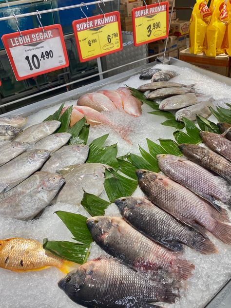 Supermarket Indonesia, Aesthetic View Nature, Sea Foods, Trend Aesthetic, Aesthetic View, Market Square, Iphone Hacks, Pinterest Fashion, Photo Photography