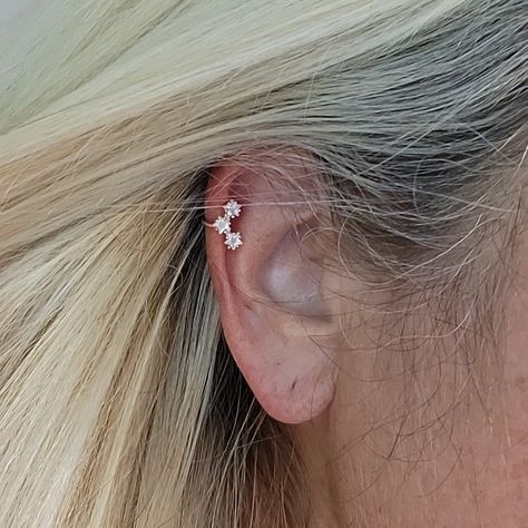 Non-Pierced Adjustable Ear Cuff Accent Piece With Three Shimmering Crystal Stars. Hypoallergenic. New Check My Closet For Other Fun Styles, And Save 25% Or More When You Bundle! Jewelry Star, Crystal Stars, Accent Pieces, Ear Cuff, Cool Style, Jewelry Earrings, Sparkle, Cuff, Women Jewelry