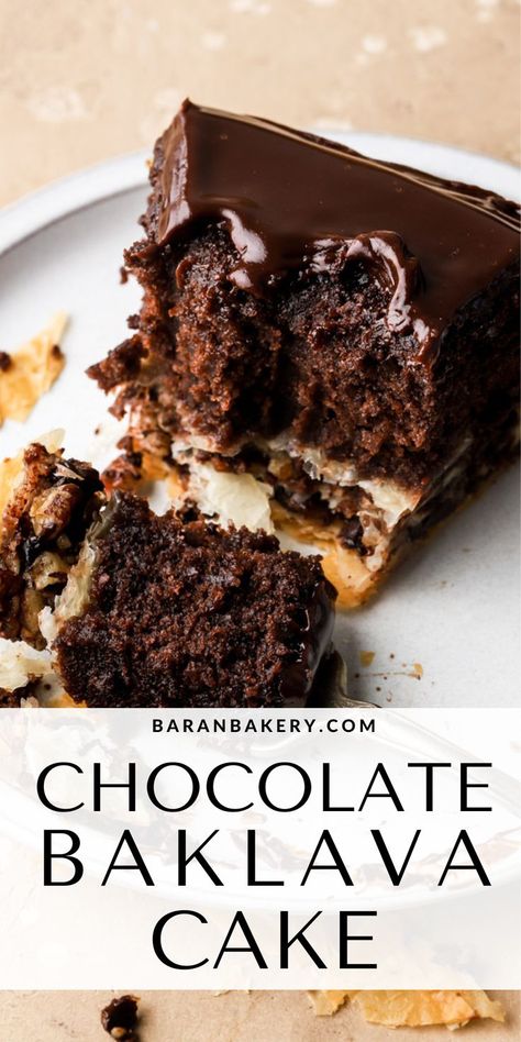 This baklava cake is a fluffy and moist chocolate cake baked on top of cinnamon chocolate baklava and topped with chocolate ganache. Baklava Cake Recipe, Baklava Cake, No Bake Cookies Recipe, Chocolate Baklava, Baklava Recipe, Cookies Easy, Baking Recipes Cookies, Lava Cake, Moist Chocolate Cake