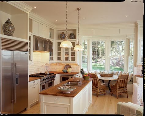 Small kitchen yet quaint with a Bay Window eating area Kitchen In Bay Window, Kitchen With Bay Window Layout, Kitchen Bay Window Seating, Kitchen With Bay Window, Bay Window Kitchen, Dining Room With Bay Window, European Farmhouse Kitchen, Kitchen Bay Window, Window Seat Kitchen