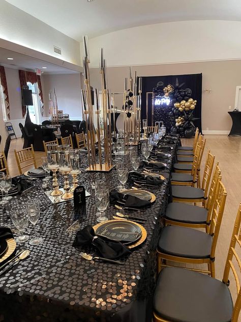 Mafia Party, Black And White Wedding Theme, Dinner Party Decorations, Party Like Its 1999, Dining Inspiration, Event Centerpiece, White Wedding Theme, Mens Birthday Party, Black Love Couples