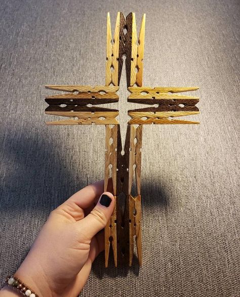 Images By Risalire On Birdhum76@gmail.com In 2020 785 Clothespin Crosses, Clothespin Cross, Wooden Cross Crafts, Clothespin Crafts Christmas, Clothespin Diy Crafts, Wooden Clothespin Crafts, Clothespins Diy, Clothespin Art, Snowflakes Ornaments