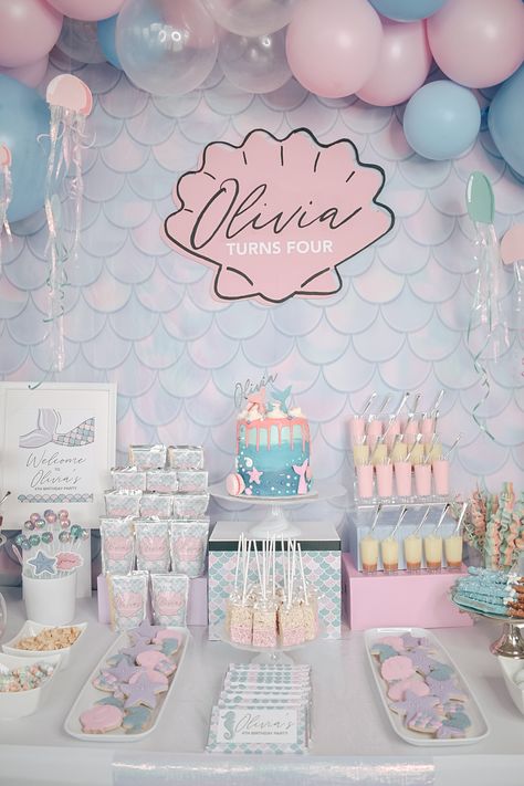 Under The Sea Birthday Party Food, Christening Theme, Sea Birthday Party Decorations, Christening Themes, Mermaid Party Food, Girls Mermaid Party, Oneder The Sea, Mermaid Birthday Party Decorations, Mermaid Theme Birthday Party