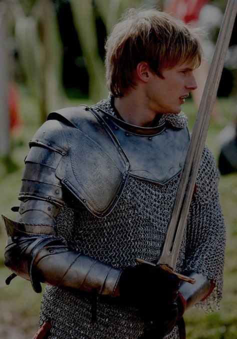 Pictures & Photos of Bradley James - IMDb King Arthur Merlin, Balduino Iv, Arthur Merlin, Merlin Tv Series, Prince Arthur, Merlin Series, Merlin Bbc, Merlin Fandom, Merlin Cast