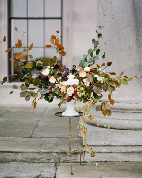 21 Compote Centerpieces That'll Upgrade Your Reception Tables Chocolate Cosmos, Antique Garden, Reception Centerpieces, Flowers Arrangements, Countryside Wedding, Floral Studio, Trendy Flowers, Garden Roses, 50th Wedding