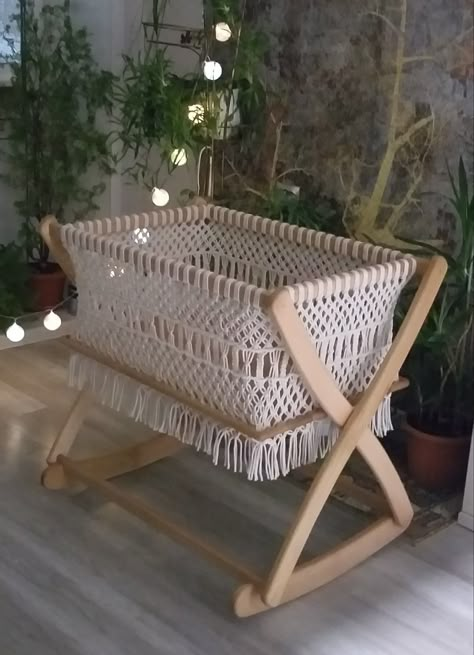 Diy Bassinet, Nursery Room Inspiration, Baby Necessities, Macrame Ideas, Baby Supplies, Macrame Projects, Baby Needs, Baby Room Decor, Baby Bed