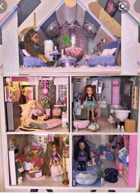 Bratz Bedroom Decor, Bratz Dollhouse Diy, Bratz Funky Fashion Furniture, Bratz House Aesthetic, Bratz Doll House, Bratz Apartment, Bratz Furniture, Barbie Doll Room, Bratz House