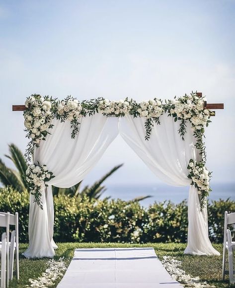 Pergola Wedding, Lilac Wedding Bouquet, Wedding Alters, Boda Mexicana, Rocky Mountain Wedding, Wedding Site, Space Wedding, Outdoor Wedding Decorations, Ceremony Arch