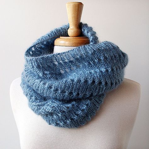 "Genevieve" knit cowl / snood (mohair & silk) Cowl Knitting, Crochet Scarfs, Knitted Scarves, Cowl Knitting Pattern, Shawl Knitting Patterns, Cowl Pattern, Silk Knit, Knit In The Round, Knit Cowl