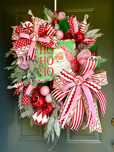 Pink And Red Christmas Wreath, Pink Christmas Wreath Ideas, Red And Pink Christmas, Mint Christmas, Pink Christmas Wreath, Red Christmas Wreath, Santa Decor, Christmas Wooden Signs, Christmas Wreath Ideas