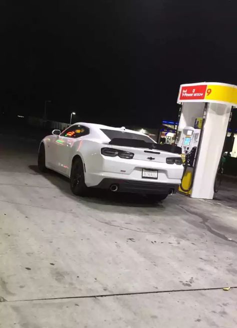 White Camaro Ss, White Camaro Aesthetic, White Camaro, 2016 Camaro Ss, Zl1 Camaro, Ns 200, Camaro Car, Camaro 2016, New Ferrari