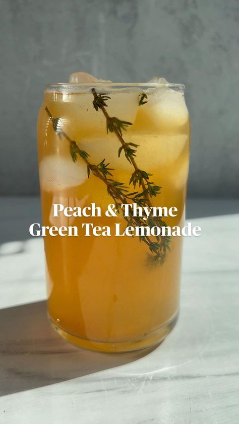 Peach & Thyme Green Tea Lemonade Refresher in 2022 Lemonade Refresher, Green Tea Lemonade, Iced Drinks Recipes, Tea Drink Recipes, Tea Lemonade, Drink Recipes Nonalcoholic, Refreshing Drinks Recipes, Cocktail Drinks Recipes, Healthy Drinks Recipes