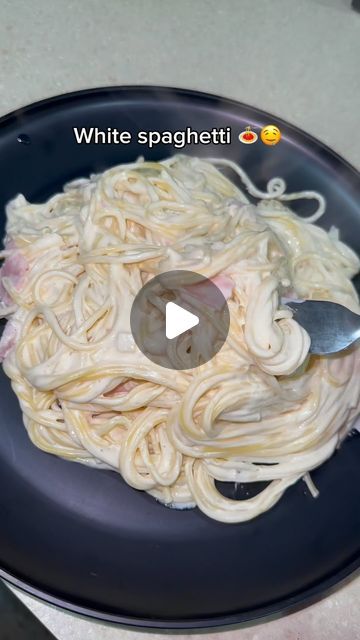 969K views · 70K likes | Jazlyn Resendez on Instagram: "White spaghetti 🍝😮‍💨  . . . #whitespaghetti #spaghetti #spaghettiencrema #mexicanrecipe #easydinner #foodie" Creamy Mexican Spaghetti, White Mexican Spaghetti, Spaghetti Mexicano, Spaghetti White Sauce, Mexican White Spaghetti Recipe, Jaiva Recipe, Mexican Spaghetti Recipes, White Spaghetti Recipe, Speggetti Recipes