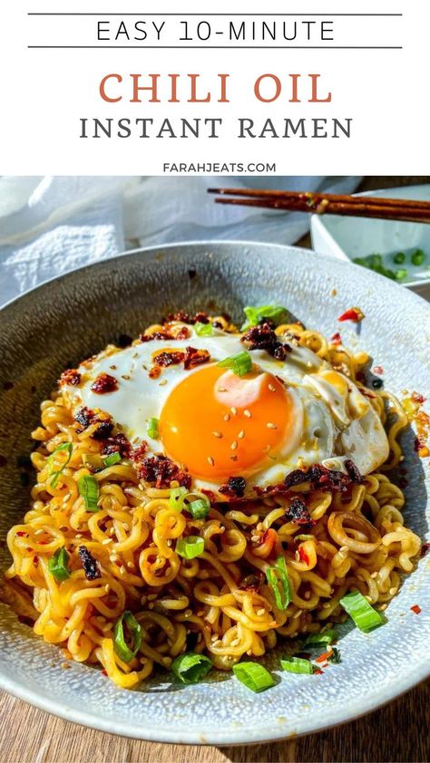 Chili oil instant ramen noodles served in a light blue bowl, topped with a fried egg, and sliced green onions. Microwave Ramen Recipes, Authentic Ramen Recipes, Chili Oil Ramen, Shrimp Spring Rolls, Ramen Bowls, Recipes Asian, Ramen Noodle Recipes, Instant Ramen, Easy Asian Recipes