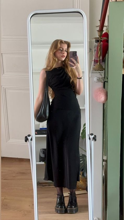 Black Formal Gown, Sleeveless Prom Dress, Prom Dress Black, Mode Hippie, Comfy Jeans, Prom Dresses Sleeveless, Black Formal, Neue Outfits, Formal Gown