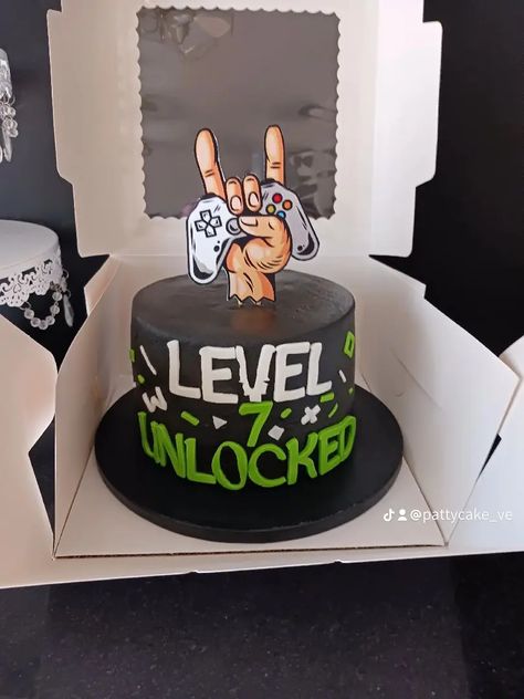 Level 10 Birthday Cake, Level Up Cakes For Boys, Level 13 Unlocked Birthday Cake, Level 13 Unlocked Cake, Birthday Boy Cake Ideas, Cake Gamer Birthday, Level Up Birthday Cake, Up Birthday Cake, Gaming Birthday