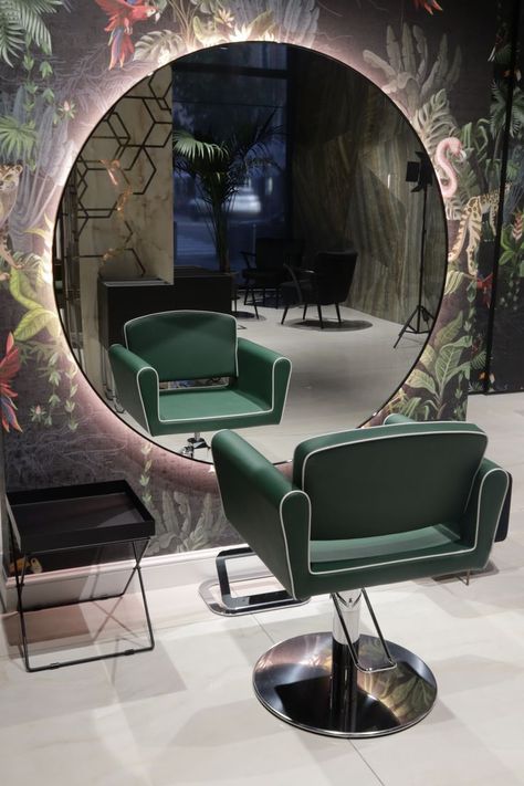 Aesthetic Mirror Design, Wavy Mirror Aesthetic, Salon Decor Studio, Blob Mirror, Funky Mirrors, Makeup Studio Decor, Barber Shop Interior, Salon Mirrors, Hair Salon Design