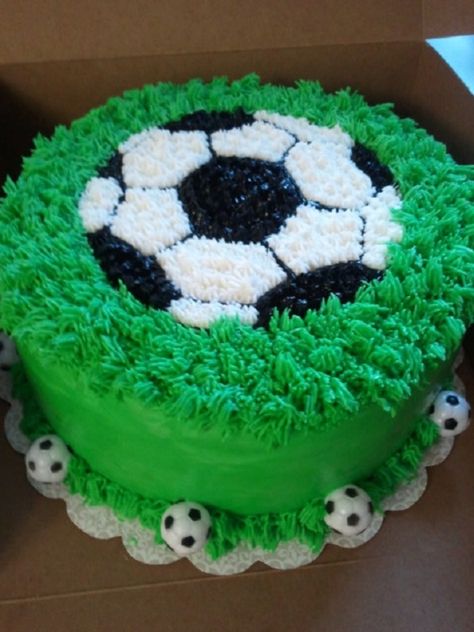 Soccer Themed Cake, Football Themed Cakes, Soccer Ball Cake, Soccer Birthday Cakes, Football Birthday Cake, Soccer Cake, Soccer Birthday Parties, Soccer Theme, Sport Cakes