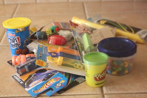 Reward Box ideas for good behavior:  Based on a points system, child receives (?) points for work completed, 1 toys costs 25 (or whatever) points. Reward Box Ideas, Printable Potty Training Chart, Potty Training Puppy Apartment, Potty Training Humor, Behavior Chart Toddler, Potty Training Girls, Toddler Potty, Prize Box, Potty Training Boys