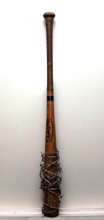 For when the zombies attack and you run out of bullets. Baseball Bat With Barbed Wire, Bat With Barbed Wire, Walking Dead Party, Zombie Attack, Zombie Party, Apocalypse Survival, Zombie Survival, Home Defense, Post Apocalypse