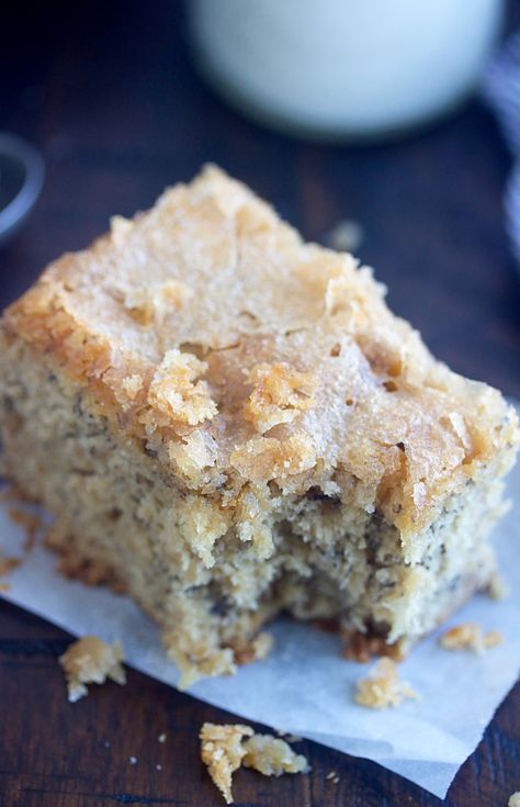 Banana Bread Cake, Classic Banana Bread, Banana Flour, Banana Bread Muffins, Bread Muffins, Square Pan, Bread Snacks, Make Banana Bread, Bread Cake