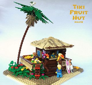 Tiki Playhouse, Tiki Gingerbread House Ideas, Miniature Tiki Hut, Beach Hut Shed Tiki Bars, Miniature Tiki Bar, Lego Beach, Lego Christmas Village, Lego Display, Lego News