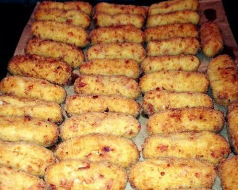 Potato Croquettes Recipe Potatoes Fritters, Eggplant Ricotta, Potato Croquette Recipe, Cooking With Nonna, Traditional Italian Recipes, Italian Potatoes, Food Potatoes, Croquettes Recipe, Potatoe Recipes